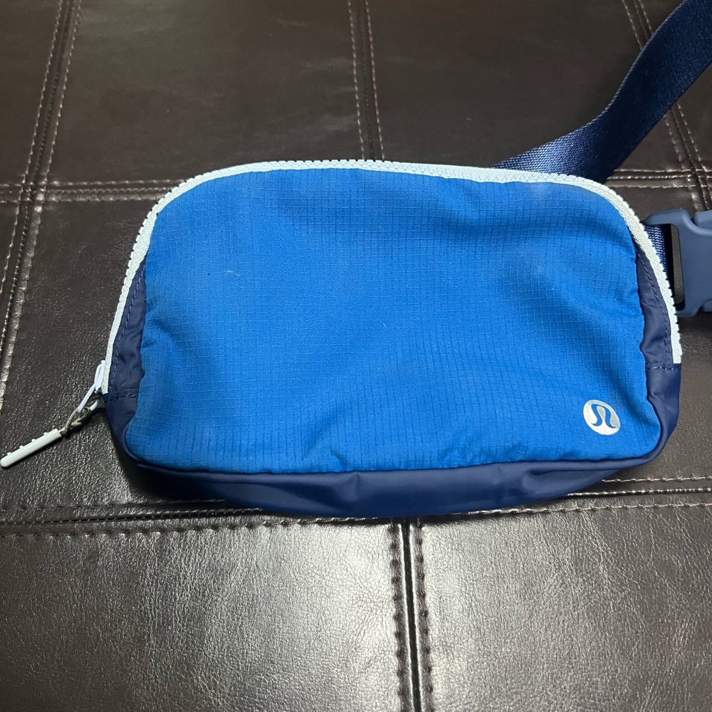 LULULEMON OG EVERYWHERE BELT BAG EBB OG SYMPHONY BLUE/NIGHT SEA 💙💙💙